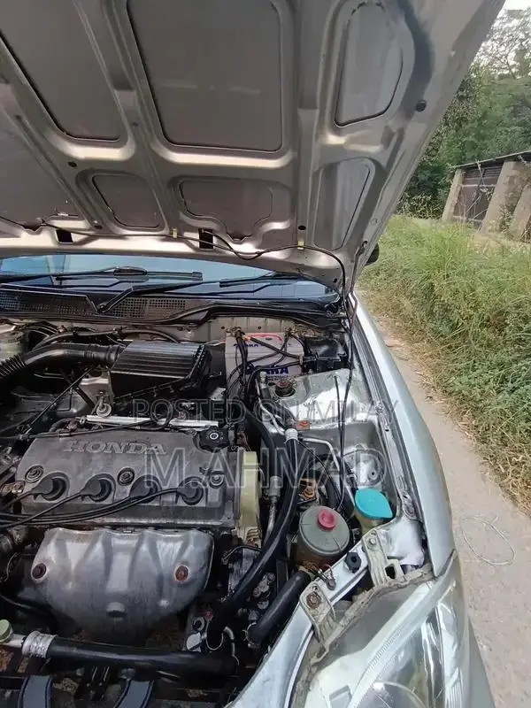 Honda Civic 2000 EXI Sedan - Well Maintained Family Car