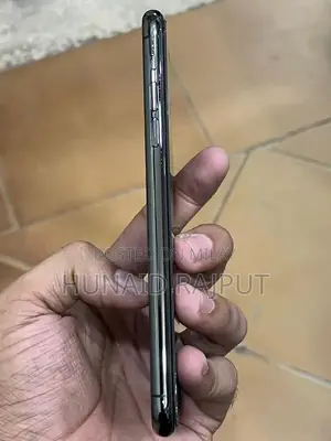 Apple iPhone 11 Pro Max Premium Smartphone