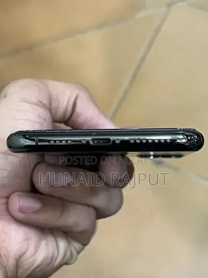 Apple iPhone 11 Pro Max Premium Smartphone
