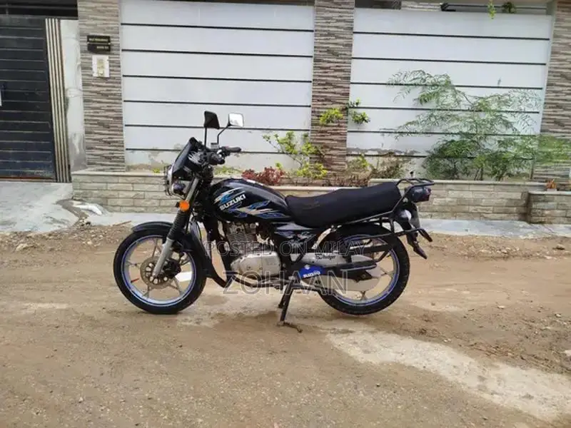 Suzuki GS 150 SE Motorcycle - 2021 Model Commuter Bike