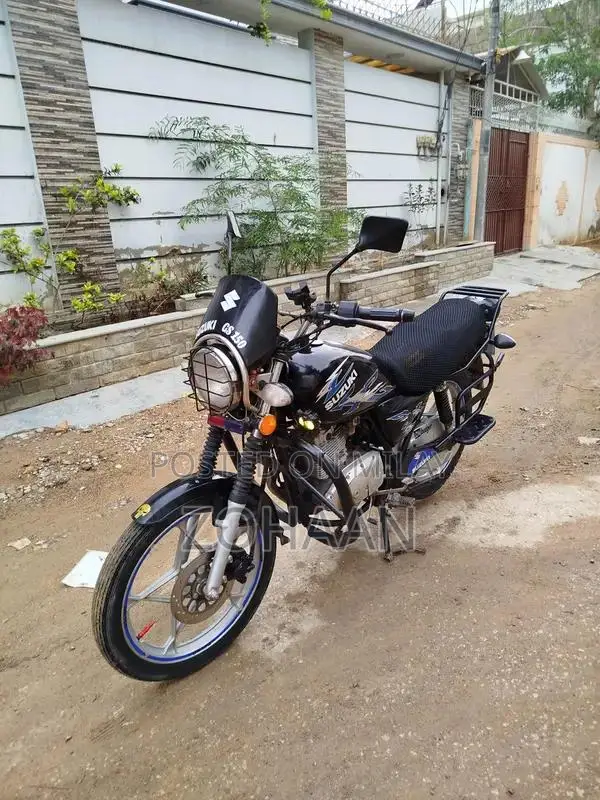 Suzuki GS 150 SE Motorcycle - 2021 Model Commuter Bike