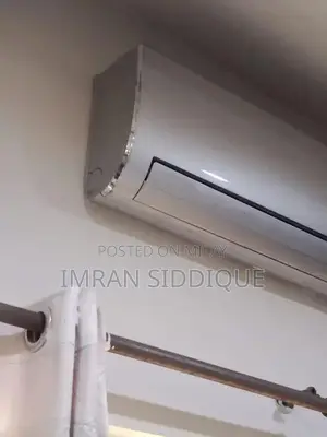 Compact Humidifier with Multiple Features