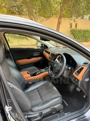 Honda Vezel Compact SUV 2014-2019 Z Package