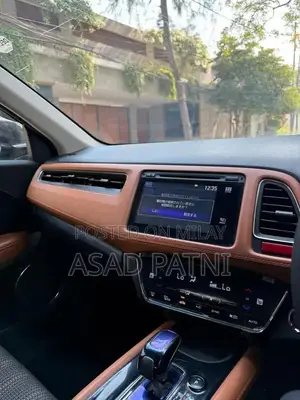 Honda Vezel Compact SUV 2014-2019 Z Package