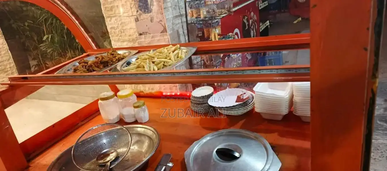 Restaurant Counter for Food Service Display and Preparation