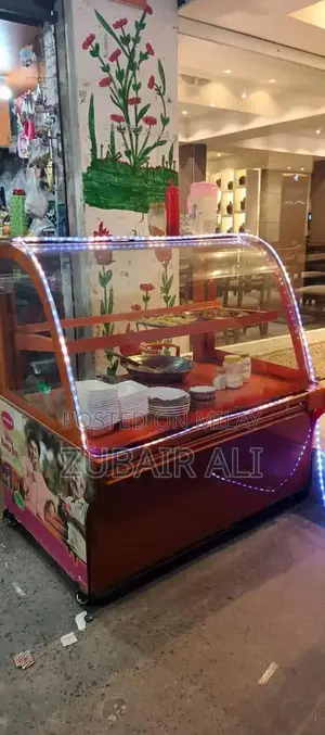 Restaurant Counter for Food Service Display and Preparation