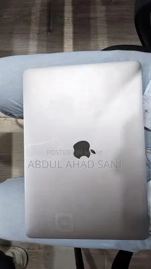 Photo - MacBook Pro 13-inch Touch Bar 2017 3.5 GHz Core i7