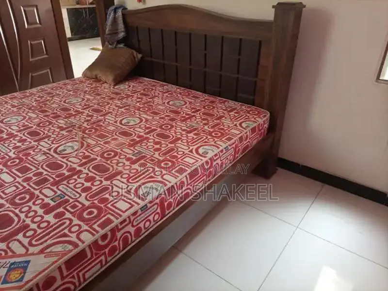 Laminate Wood Bed Frame with Molty Foam Mattress