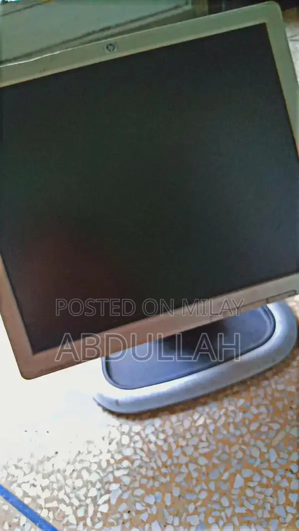 HP Folding LCD Display with Flexible Mounting