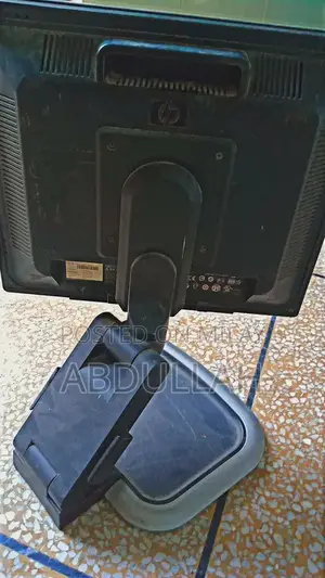 HP Folding LCD Display with Flexible Mounting