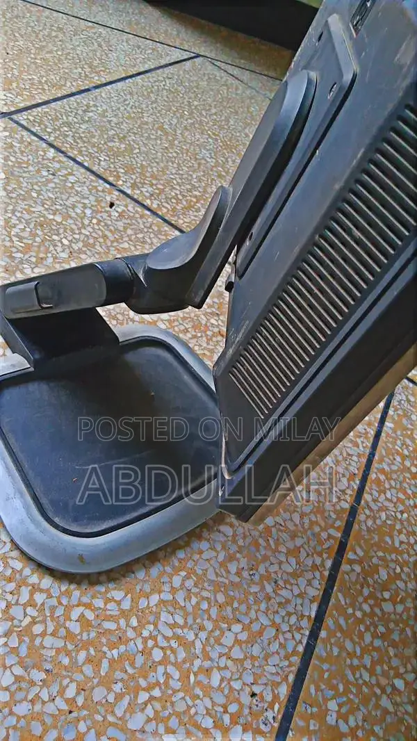 HP Folding LCD Display with Flexible Mounting