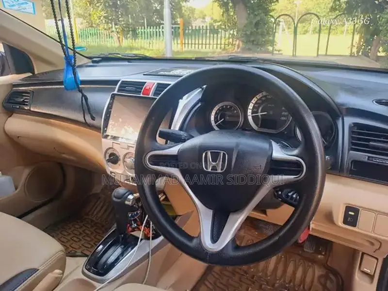 Honda City Prosmetic Sedan - Family Car