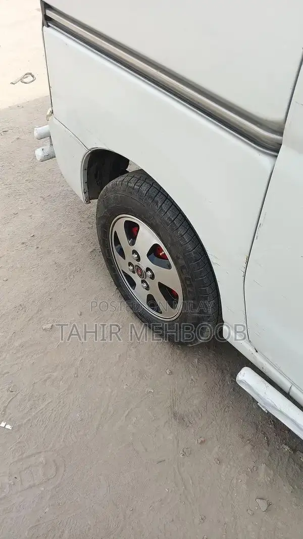 Hijack 11 19 Full Automatic 4x4 SUV with Leather Interior