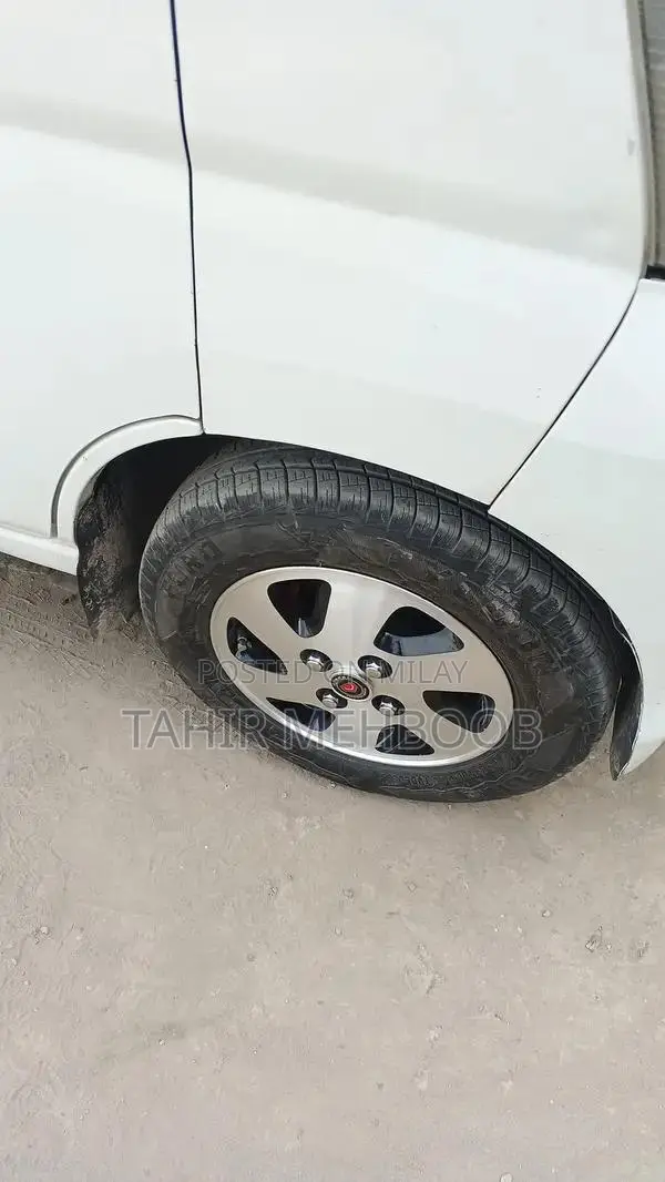 Hijack 11 19 Full Automatic 4x4 SUV with Leather Interior