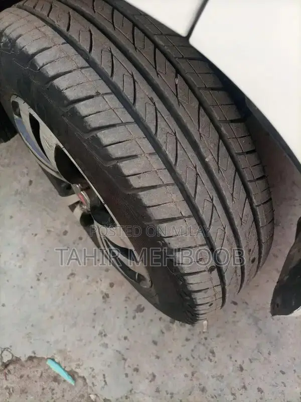 Hijack 11 19 Full Automatic 4x4 SUV with Leather Interior