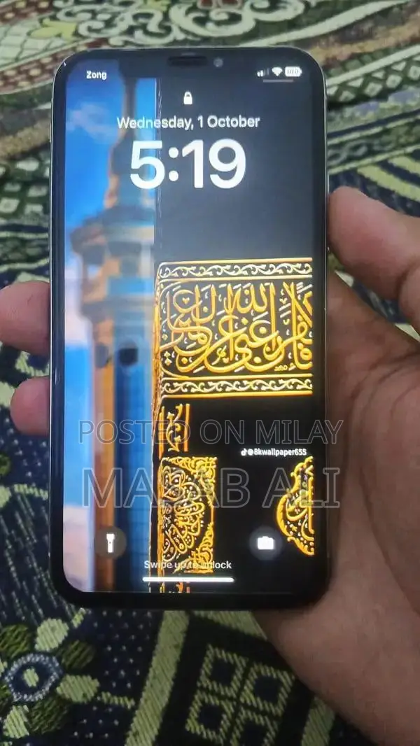 Apple iPhone X - Used Condition with Screen Replacement