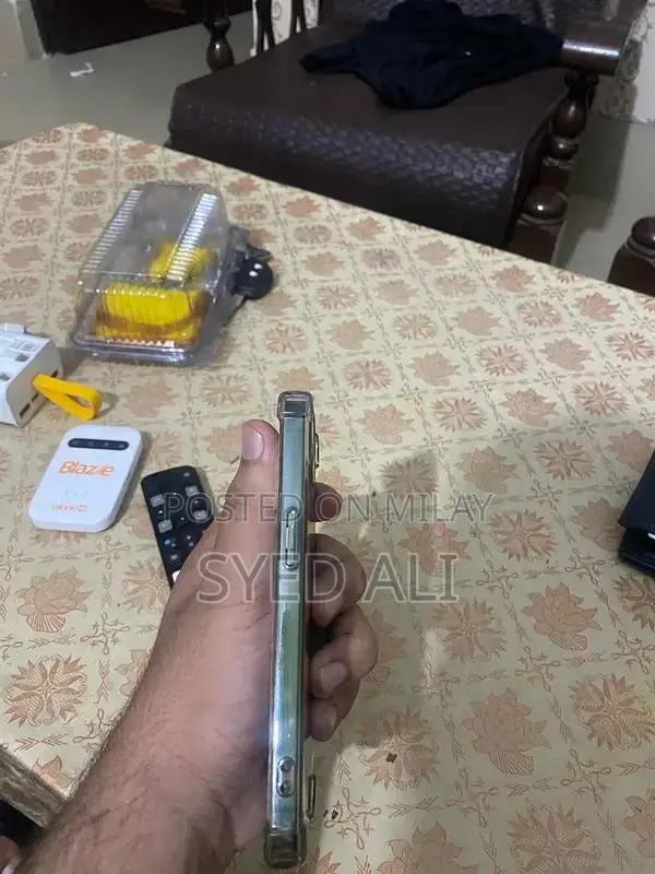 Apple iPhone 13 128GB Smartphone - Minor Cosmetic Dot