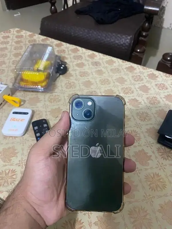 Apple iPhone 13 128GB Smartphone - Minor Cosmetic Dot