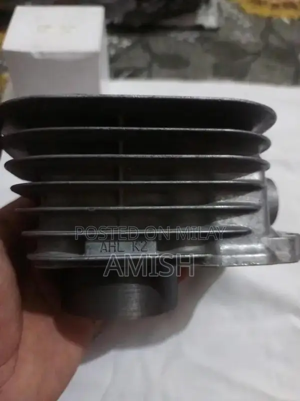 Honda 125cc Motorcycle Cylinder and Piston Kit