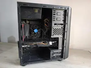 High-Performance Gaming Desktop - i5, 16GB RAM, RX 580