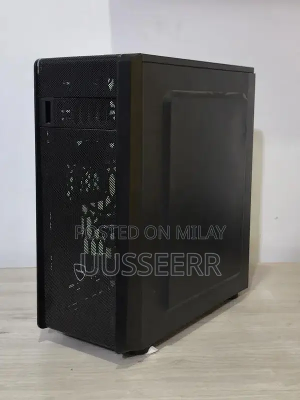 High-Performance Gaming Desktop - i5, 16GB RAM, RX 580