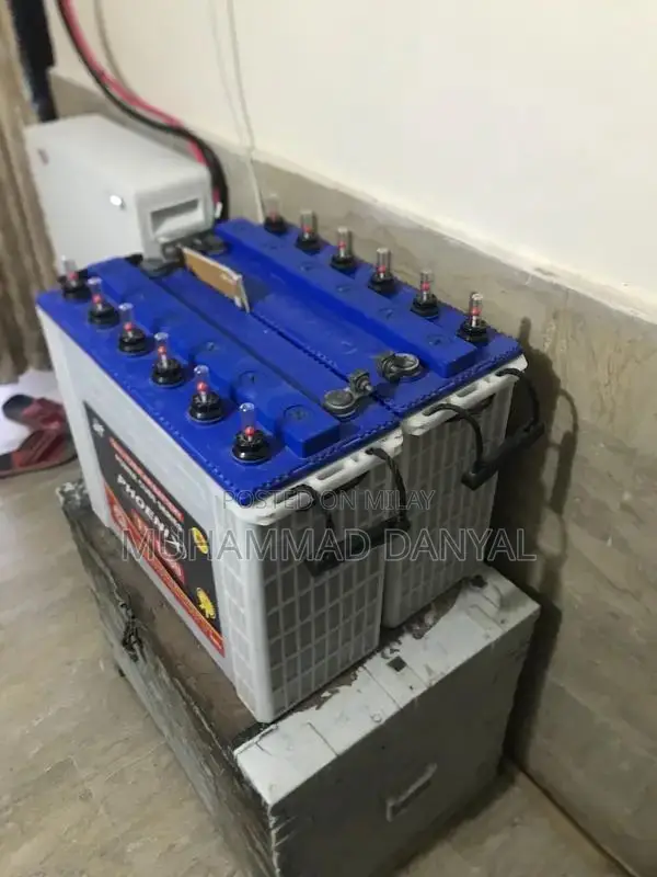 Fronus PV5200 4.2kW Solar Inverter with Phoenix Batteries