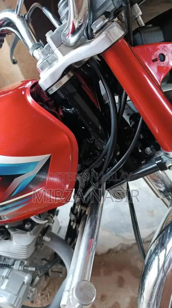 Honda CD 125 Motorcycle 2024 Model Lightweight Commuter