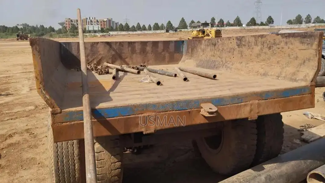 Compact Lightweight Troly with Convenient Dimensions for Easy Transpor