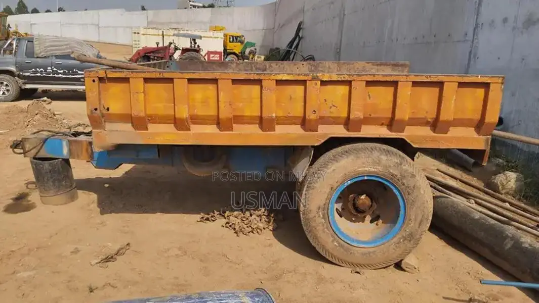 Compact Lightweight Troly with Convenient Dimensions for Easy Transpor