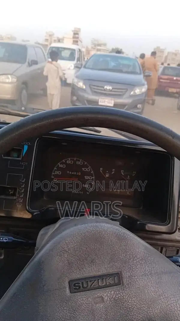 Suzuki Mehran 2011 VX Family Sedan - Well-Maintained Used Car