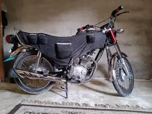 Photo - Honda CG125 Motorcycle - 2022 Model Low Mileage