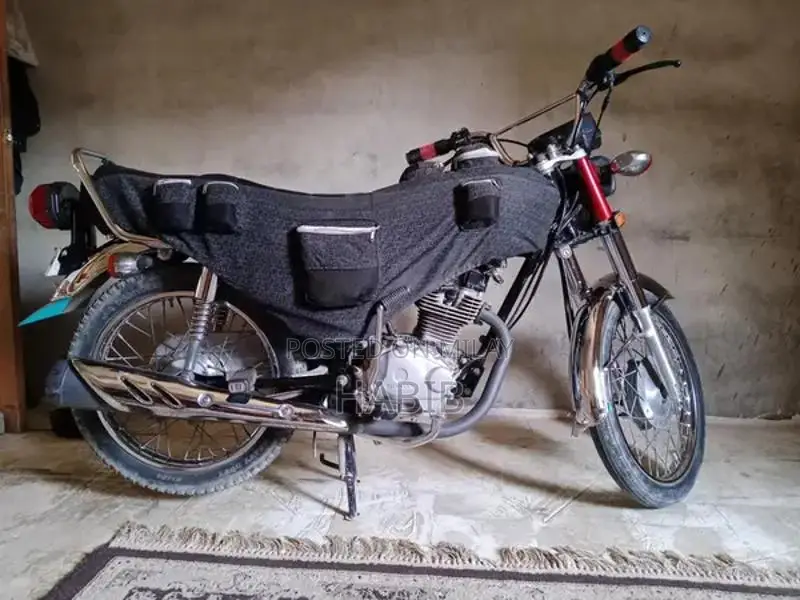 Honda CG125 Motorcycle - 2022 Model Low Mileage