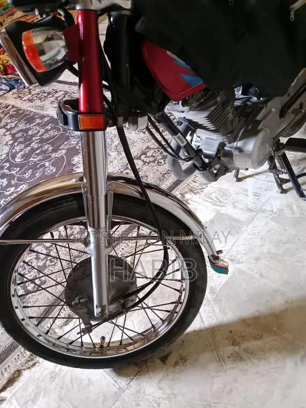 Honda CG125 Motorcycle - 2022 Model Low Mileage