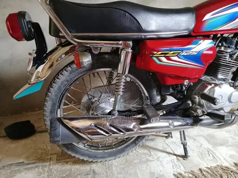 Honda CG125 Motorcycle - 2022 Model Low Mileage