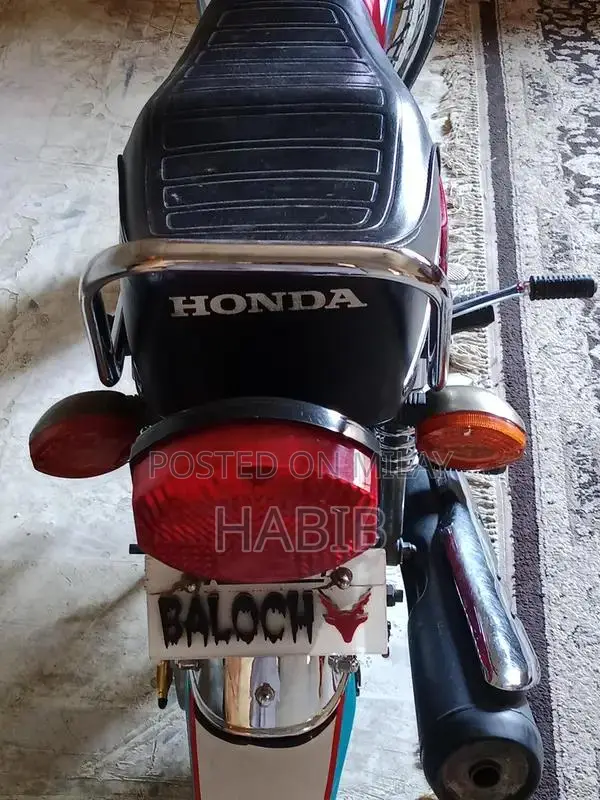 Honda CG125 Motorcycle - 2022 Model Low Mileage