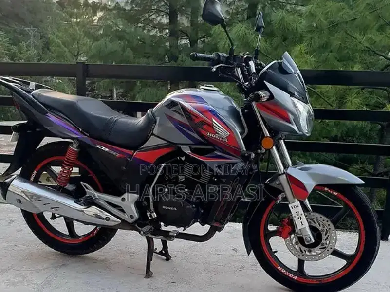 Honda CB 150f Motorcycle - 2019 Model Low Mileage