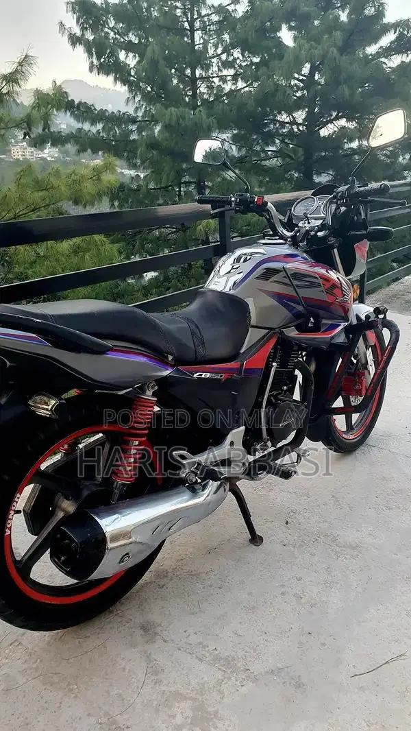 Honda CB 150f Motorcycle - 2019 Model Low Mileage