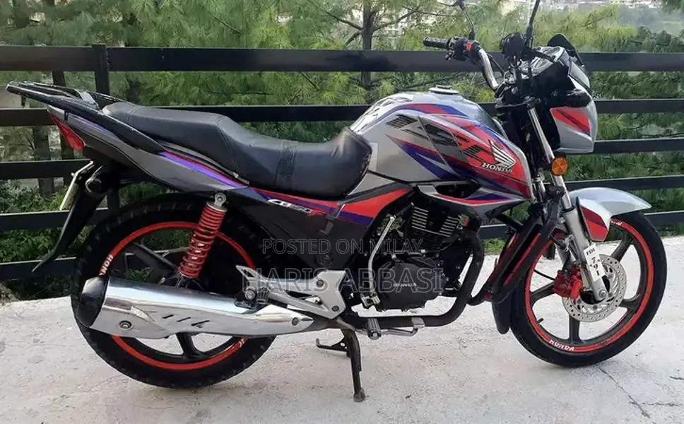 Honda CB 150f Motorcycle - 2019 Model Low Mileage
