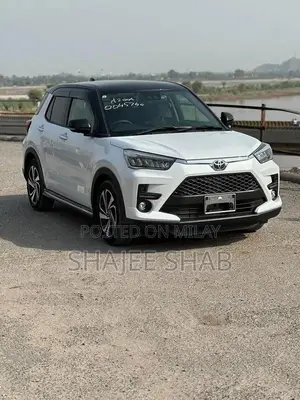 Toyota Raize Z 4WD Compact SUV - Dual Tone Crossover