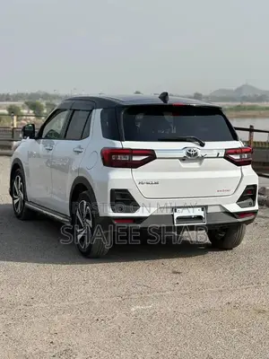 Toyota Raize Z 4WD Compact SUV - Dual Tone Crossover