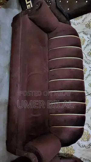 Photo - Modern Headboard in Excellent Nearly New Condition