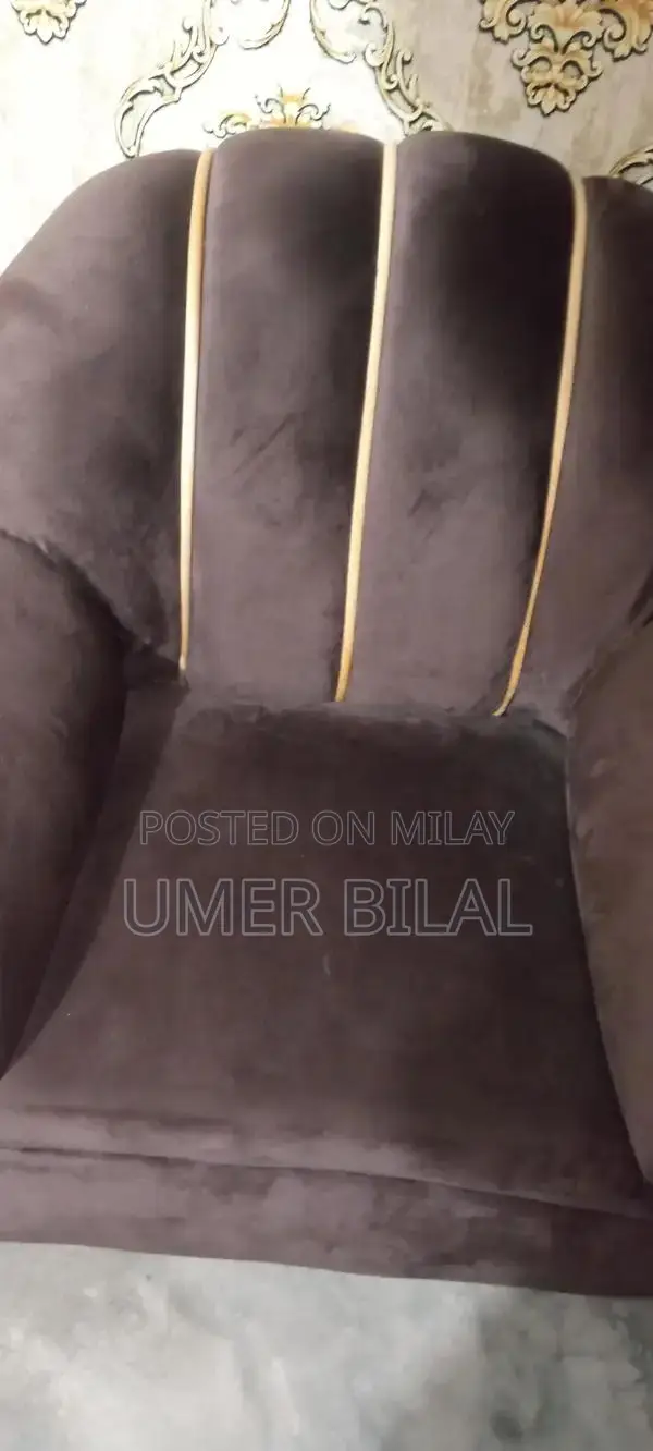 Modern Headboard in Excellent Nearly New Condition