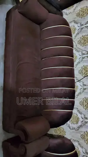 Modern Headboard in Excellent Nearly New Condition