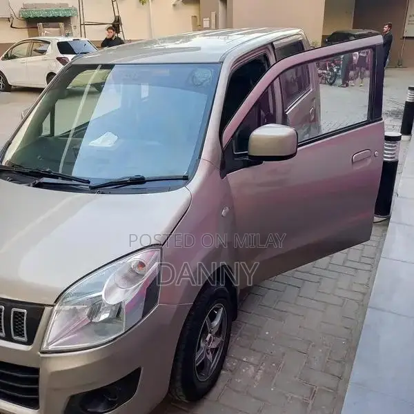 Wagan R Compact Sedan 2015/2016 Model