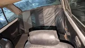 Nissan Sunny 86 Sedan - Reliable Compact Car