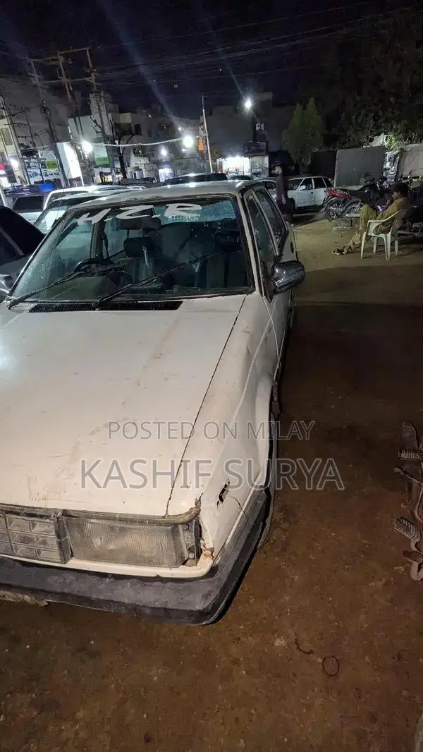 Nissan Sunny 86 Sedan - Reliable Compact Car