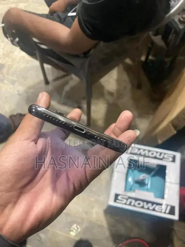 Apple iPhone XS Max Premium Smartphone, 256GB Storage