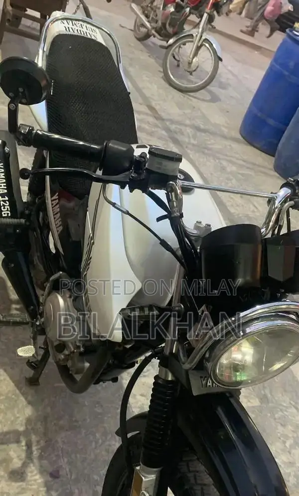 Yamaha YBR125G Motorcycle - Blue Electric Start Model