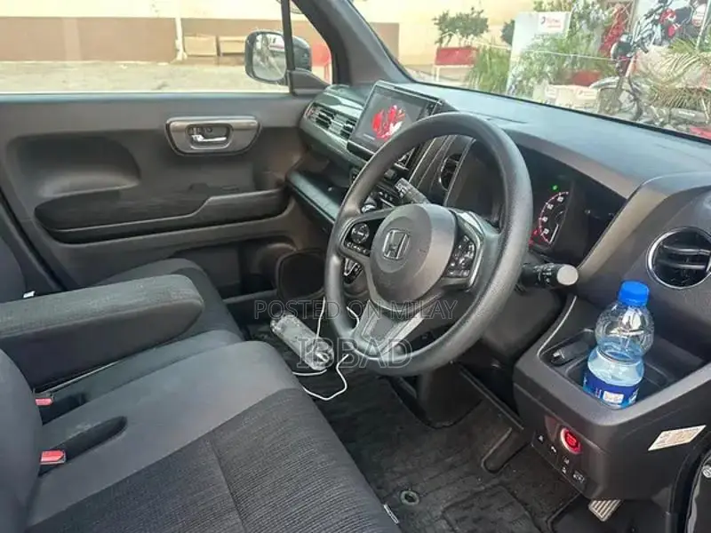 Hounda WGN Compact Wagon - Reliable Family Vehicle