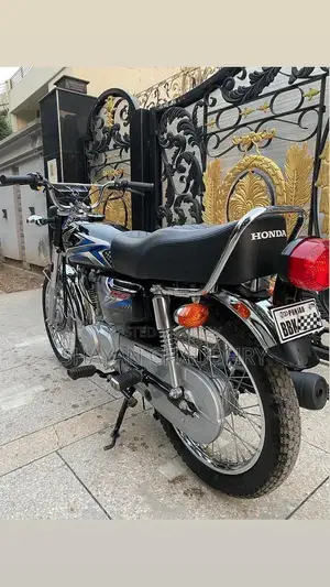 Photo - Honda CG 125 Motorcycle - Low Mileage, Near-New Condition